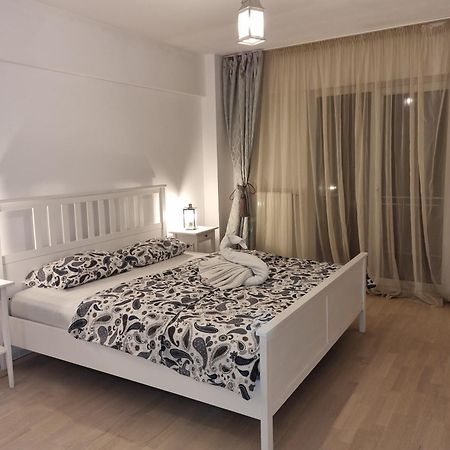 Park Residence 5, 2 Bedroom Apartment Bucharest Luaran gambar
