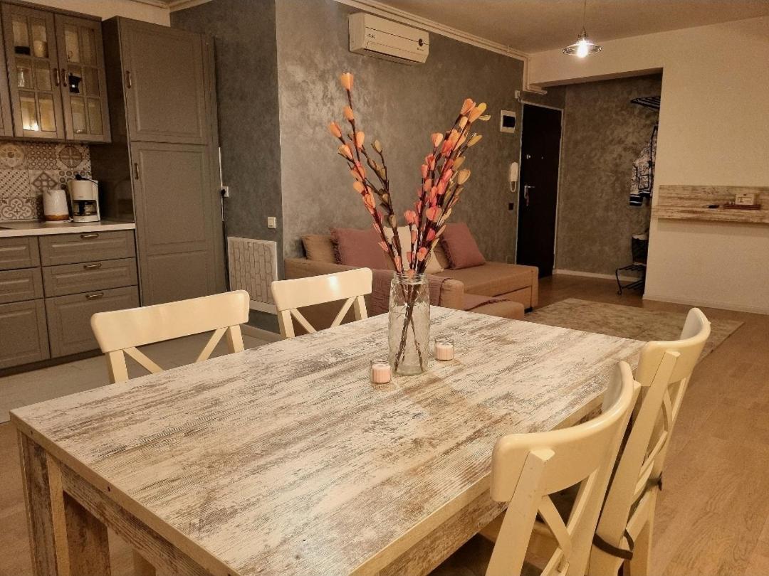Park Residence 5, 2 Bedroom Apartment Bucharest Luaran gambar